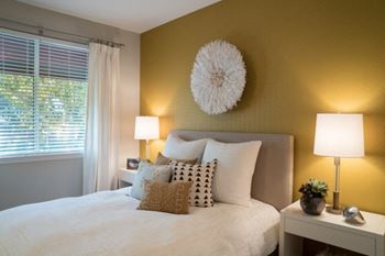 Window blinds in bedroom at Amerige Pointe, California, 92833